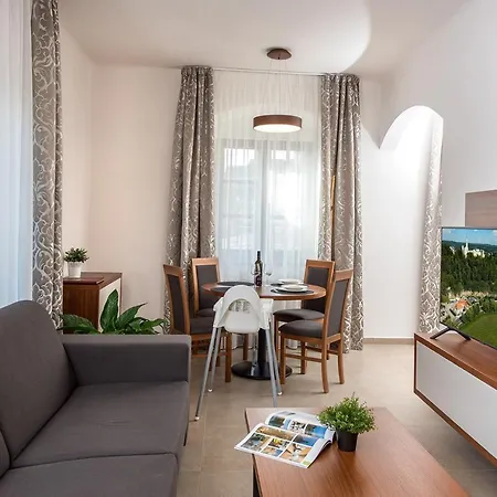 Hluboka 4* Hluboká nad Vltavou