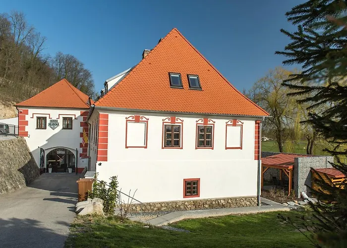 Hluboka Pensionat 4*