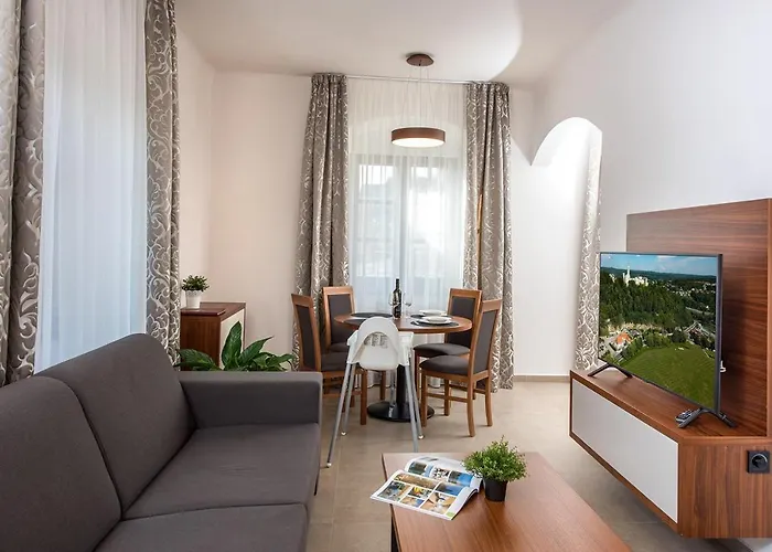 Hluboka 4* Глубока-над-Влтавой